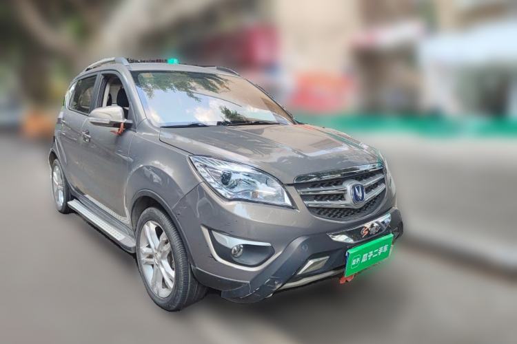 Used CHANGAN CS35 2015 1.6L Manual Luxury Model China IV Standard Front Right 45 Deg