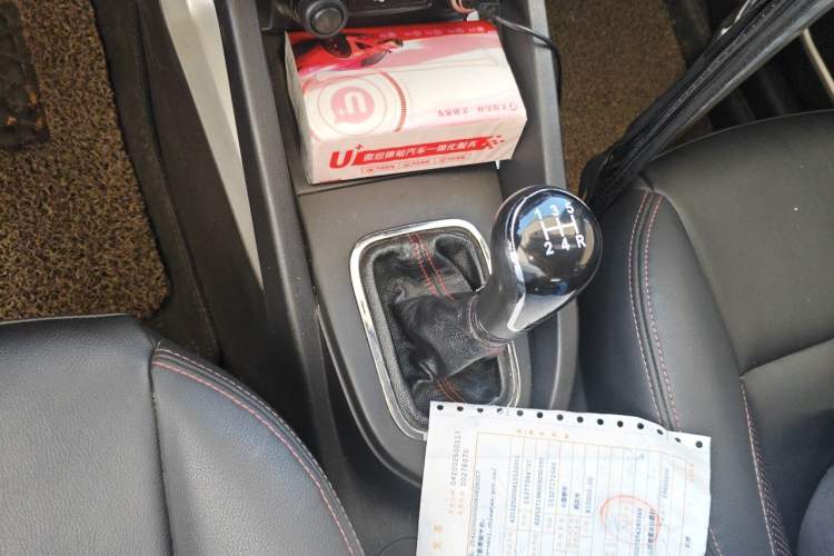 Used CHANGAN CS35 2015 1.6L Manual Luxury Model China IV Standard Gear Lever