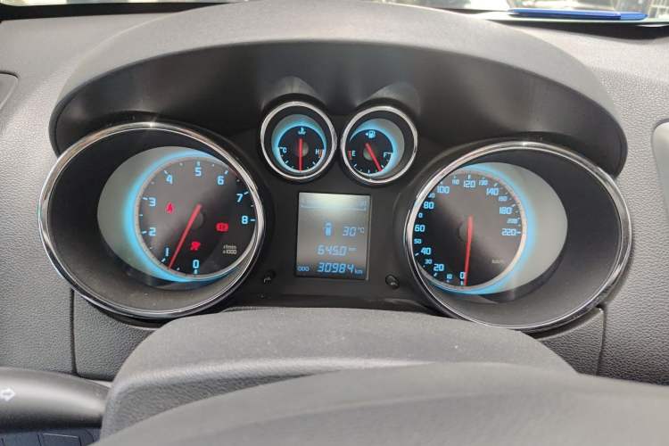 Used CHANGAN CS35 2015 1.6L Manual Luxury Model China IV Standard Instrument Cluster