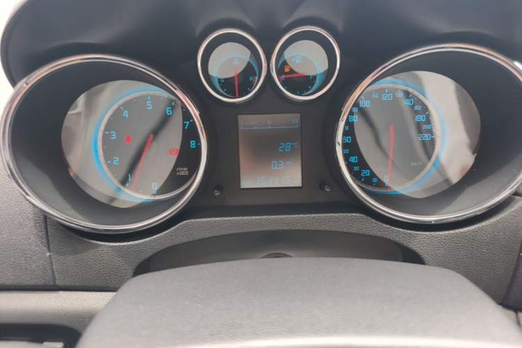 Used CHANGAN CS35 2015 1.6L Manual Luxury Model China IV Standard Instrument Cluster