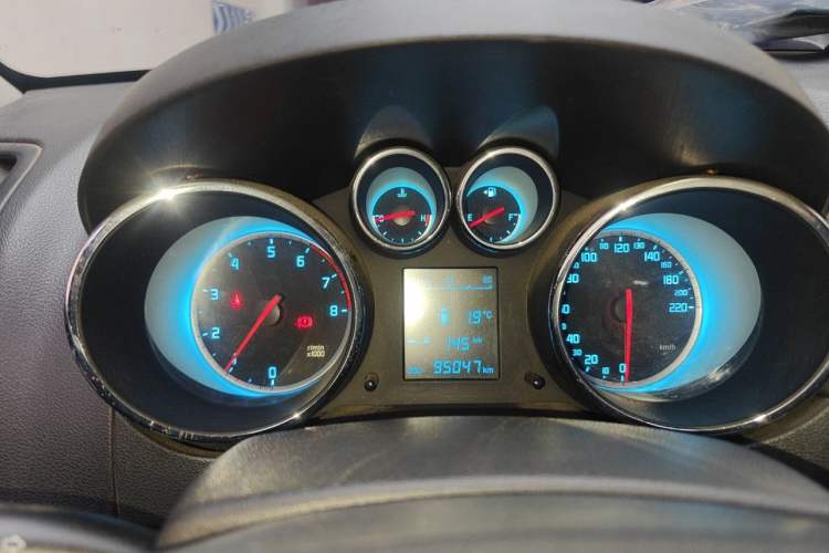 Used CHANGAN CS35 2015 1.6L Automatic Luxury Model China IV Standard Instrument Cluster