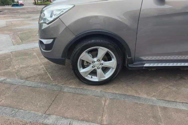 Used CHANGAN CS35 2015 1.6L Manual Luxury Model China IV Standard Left Front Wheel Hub