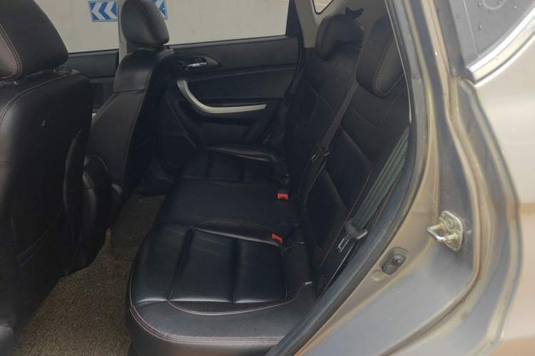 Used CHANGAN CS35 2015 1.6L Automatic Luxury Model China IV Standard Left Rear Seat