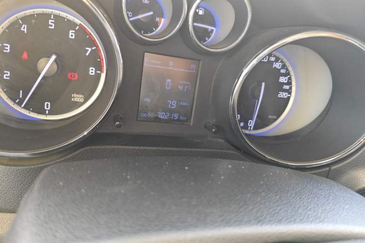 Used CHANGAN CS35 2015 1.6L Manual Luxury Model China IV Standard Odometer Close Up
