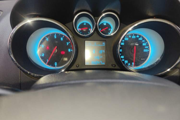 Used CHANGAN CS35 2015 1.6L Automatic Luxury Model China IV Standard Odometer Close Up