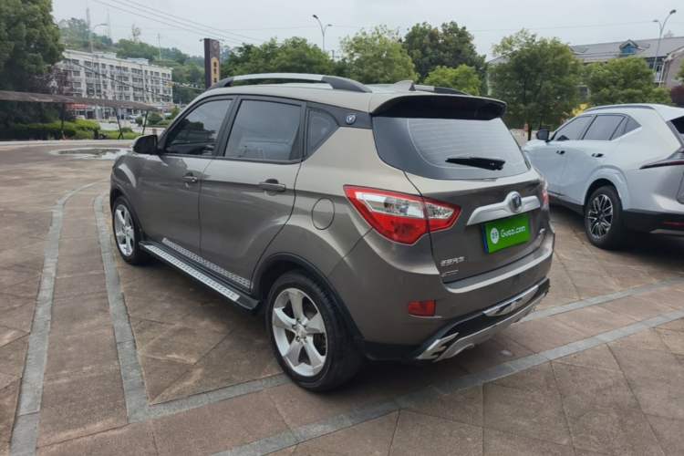 Used CHANGAN CS35 2015 1.6L Manual Luxury Model China IV Standard Rear Left 45 Deg