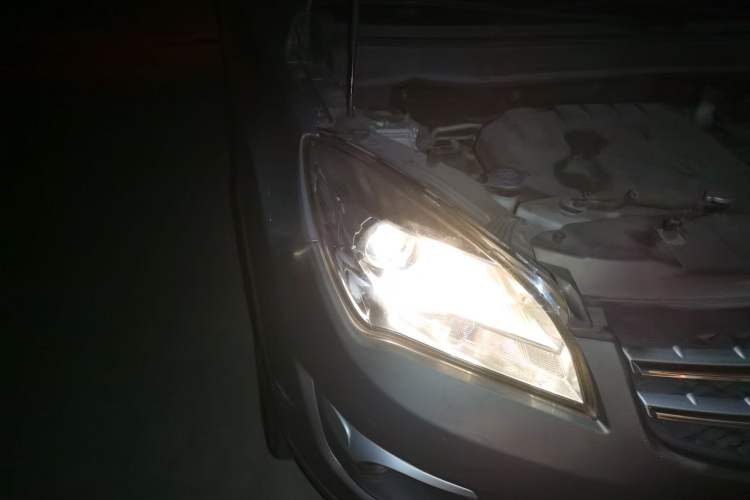 Used CHANGAN CS35 2015 1.6L Automatic Luxury Model China IV Standard Right Front Headlight