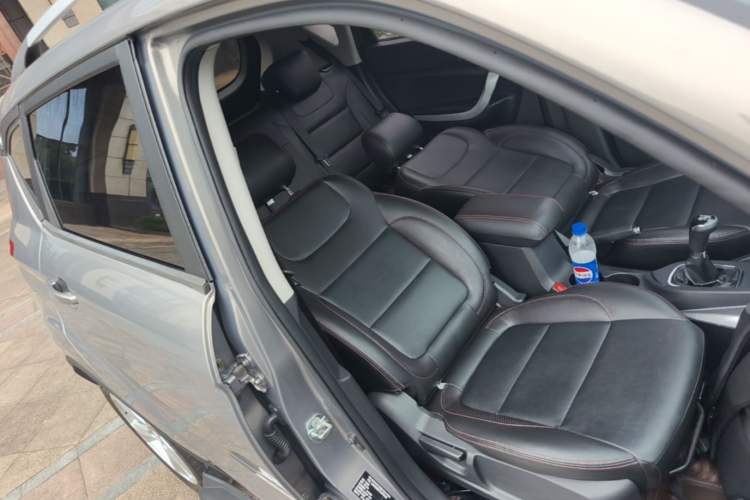 Used CHANGAN CS35 2015 1.6L Manual Luxury Model China IV Standard Right Front Seat