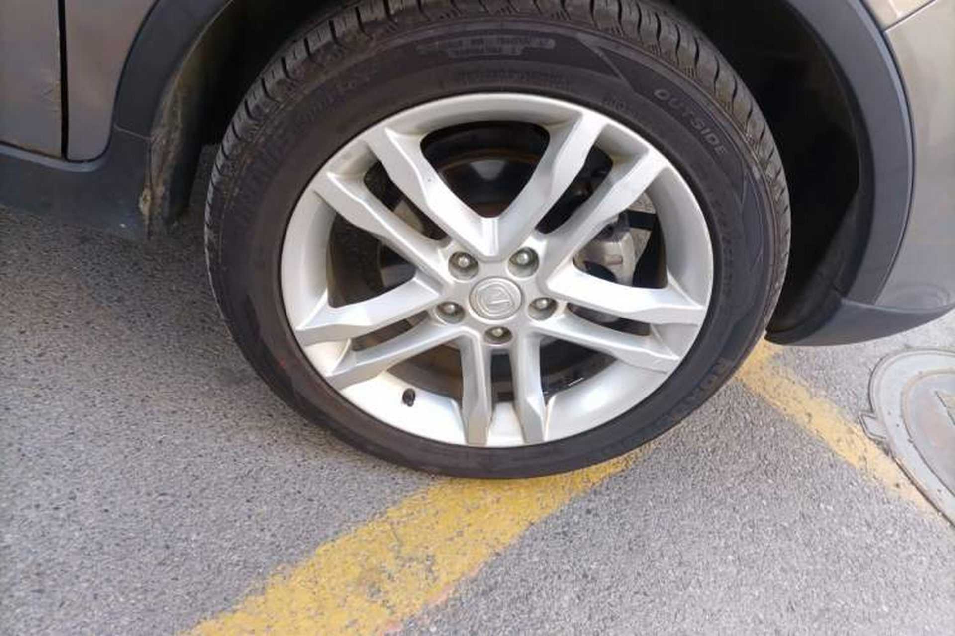 Used CHANGAN CS35 2015 1.6L Manual Luxury Model China IV Standard Right Front Wheel Hub