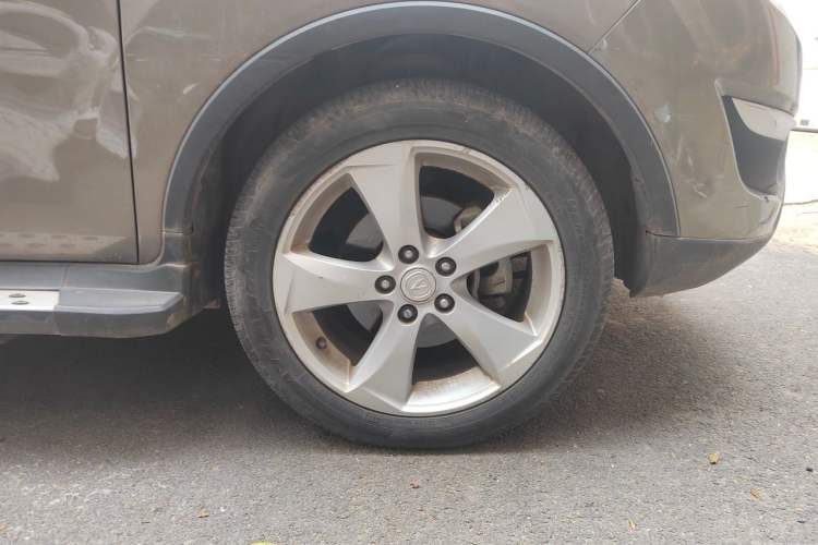 Used CHANGAN CS35 2015 1.6L Manual Luxury Model China V Standard Right Front Wheel Hub