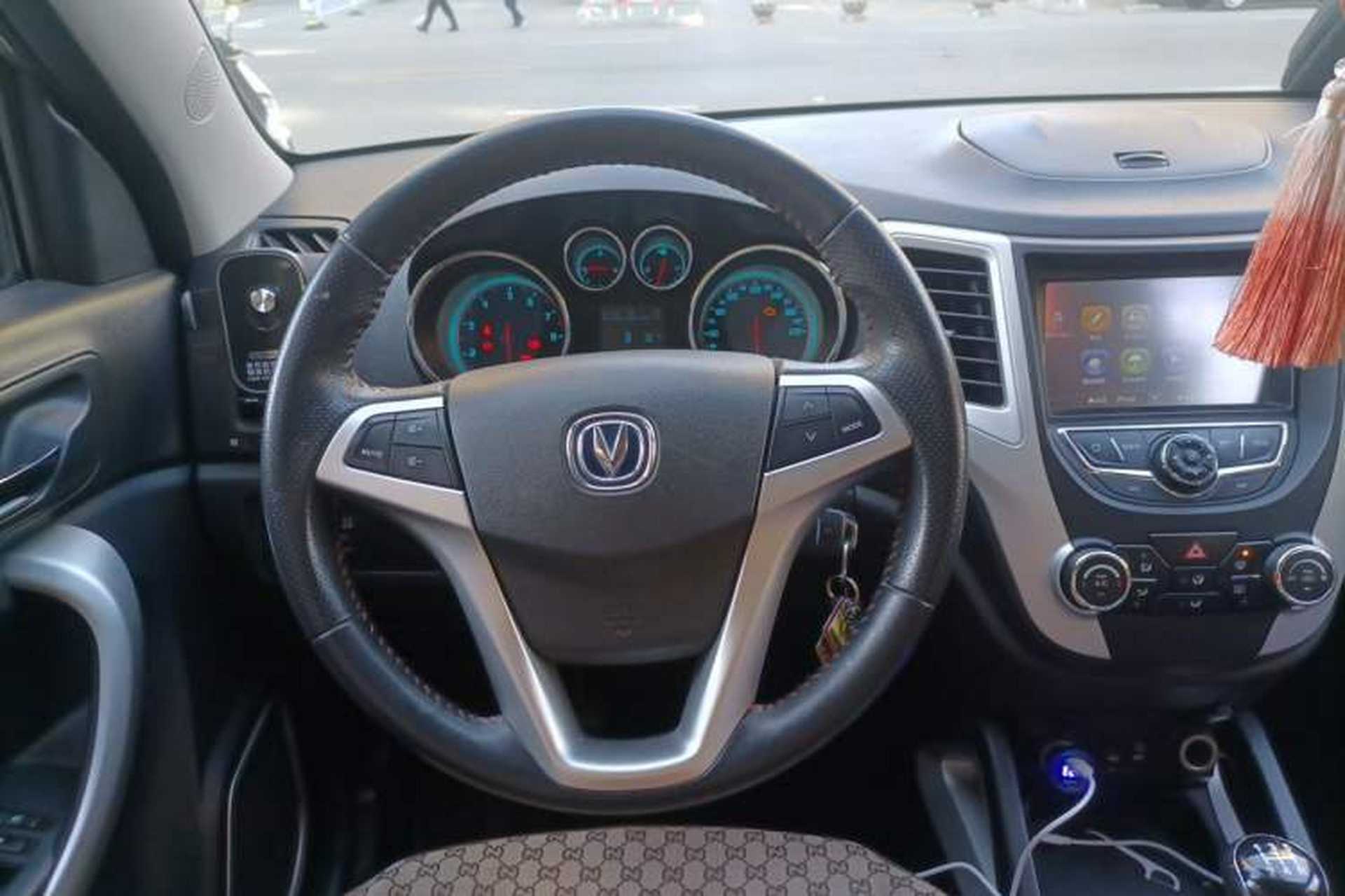 Used CHANGAN CS35 2015 1.6L Manual Luxury Model China IV Standard Steering Wheel