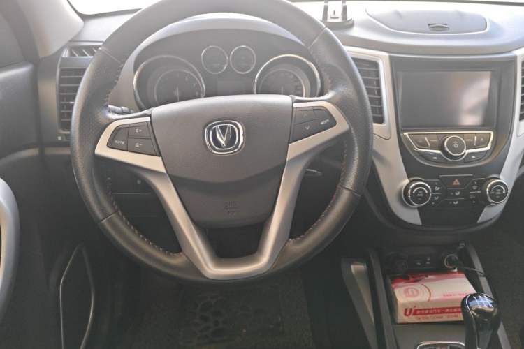 Used CHANGAN CS35 2015 1.6L Manual Luxury Model China IV Standard Steering Wheel