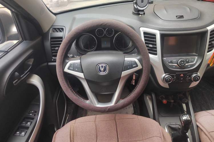Used CHANGAN CS35 2015 1.6L Manual Luxury Model China V Standard Steering Wheel