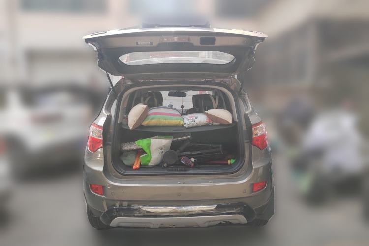 Used CHANGAN CS35 2015 1.6L Manual Luxury Model China V Standard Trunk