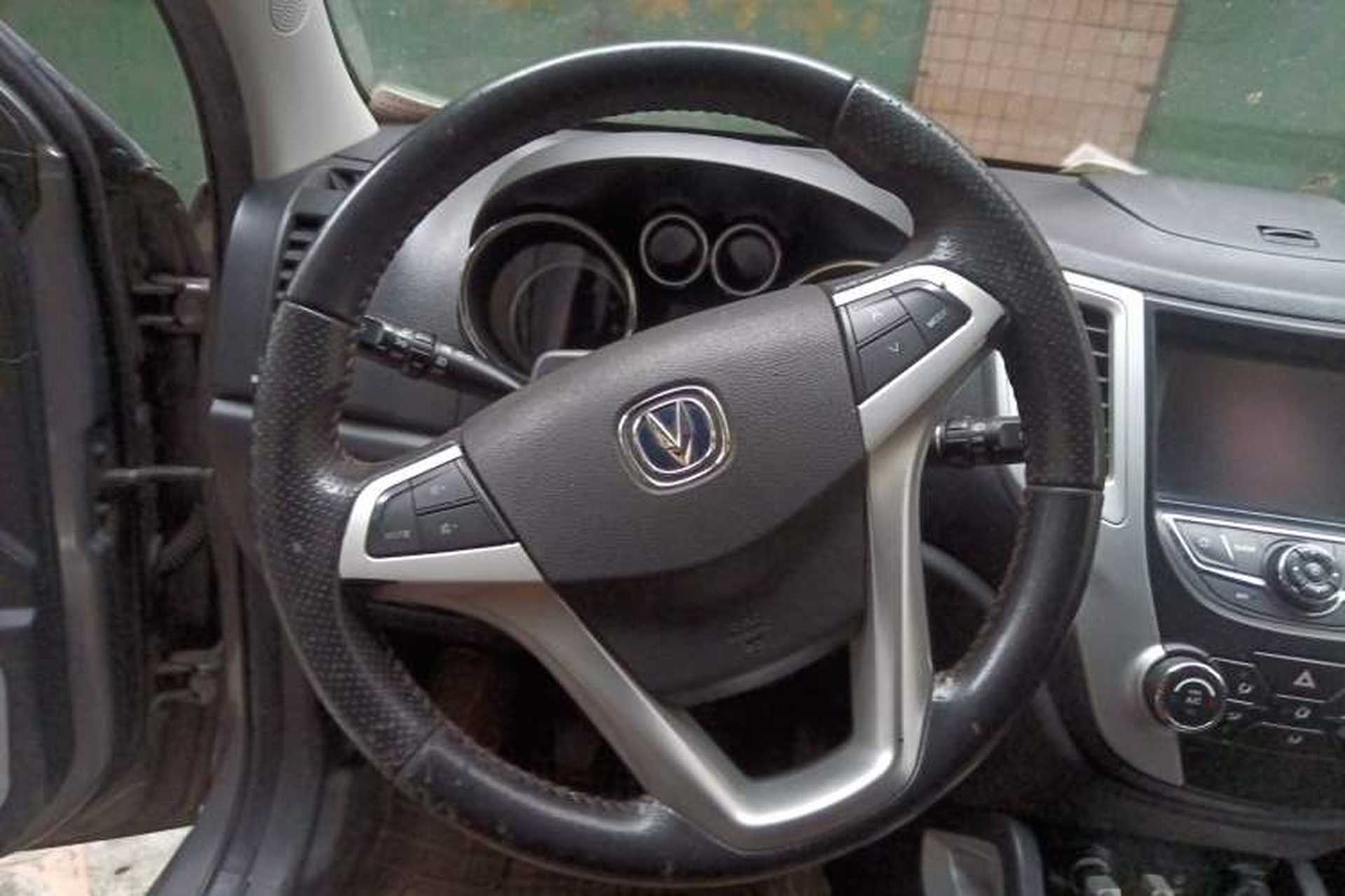 Used CHANGAN CS35 2015 1.6L Manual Luxury Model China IV Standard Steering Wheel