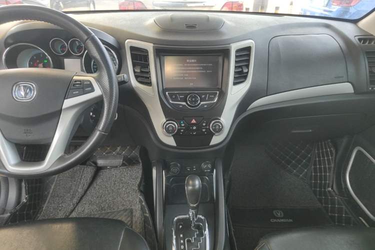 Used CHANGAN CS35 2015 1.6L Automatic Prestige Model China IV Standard Audio And AC Panel
