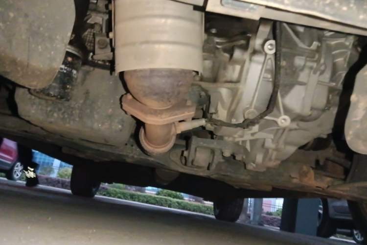 Used CHANGAN CS35 2015 1.6L Manual Luxury Model China IV Standard Chassis Front