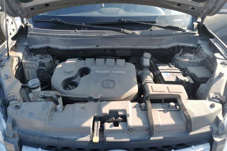 Used CHANGAN CS35 2015 1.6L Manual Luxury Model China IV Standard Engine Bay