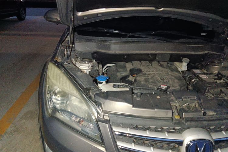Used CHANGAN CS35 2015 1.6L Manual Luxury Model China IV Standard Engine Bay Right