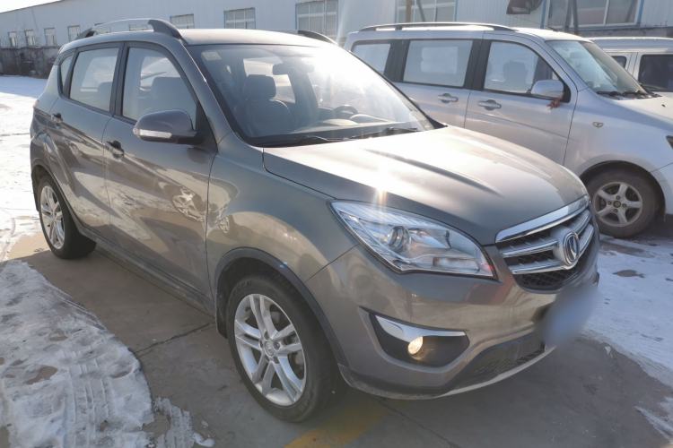Used CHANGAN CS35 2015 1.6L Manual Luxury Model China IV Standard Exterior 2