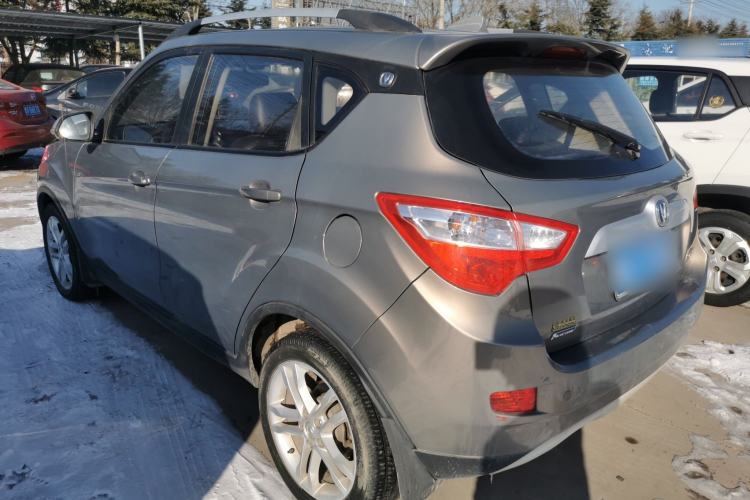 Used CHANGAN CS35 2015 1.6L Manual Luxury Model China IV Standard Exterior 3