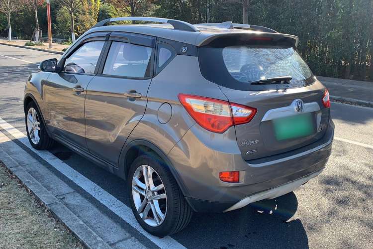 Used CHANGAN CS35 2015 1.6L Manual Luxury Model China IV Standard Exterior 5