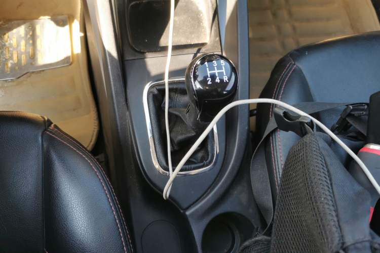 Used CHANGAN CS35 2015 1.6L Manual Luxury Model China IV Standard Gear Lever