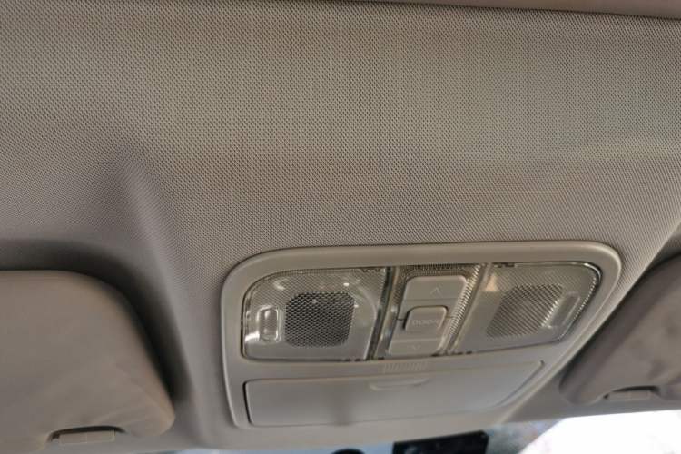 Used CHANGAN CS35 2015 1.6L Manual Luxury Model China IV Standard Headliner