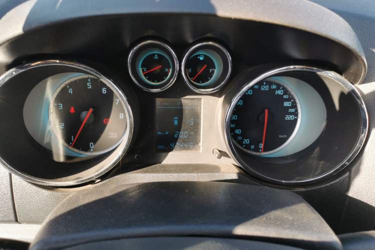 Used CHANGAN CS35 2015 1.6L Manual Luxury Model China IV Standard Instrument Cluster