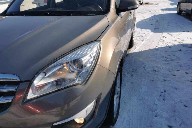 Used CHANGAN CS35 2015 1.6L Manual Luxury Model China IV Standard Left Front Headlight