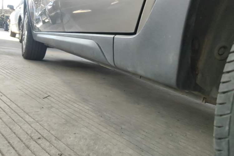 Used CHANGAN CS35 2015 1.6L Automatic Prestige Model China IV Standard Left Side Sill