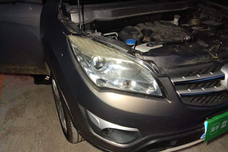 Used CHANGAN CS35 2015 1.6L Manual Luxury Model China IV Standard Right Front Headlight