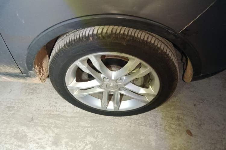 Used CHANGAN CS35 2015 1.6L Manual Luxury Model China IV Standard Right Front Wheel Hub