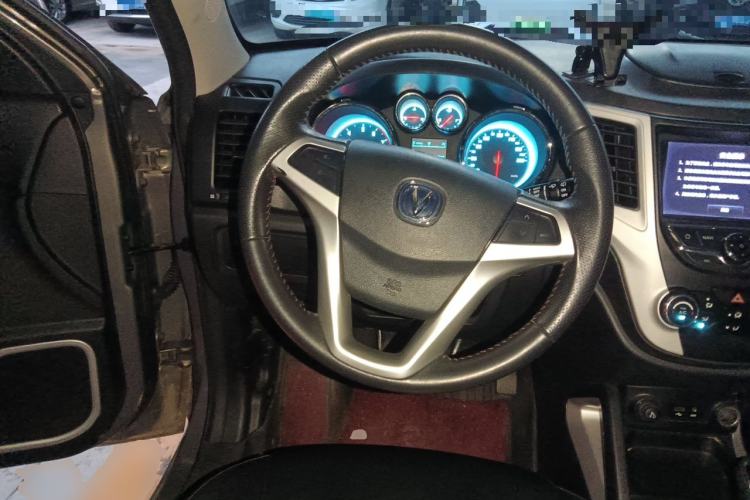 Used CHANGAN CS35 2015 1.6L Manual Luxury Model China IV Standard Steering Wheel