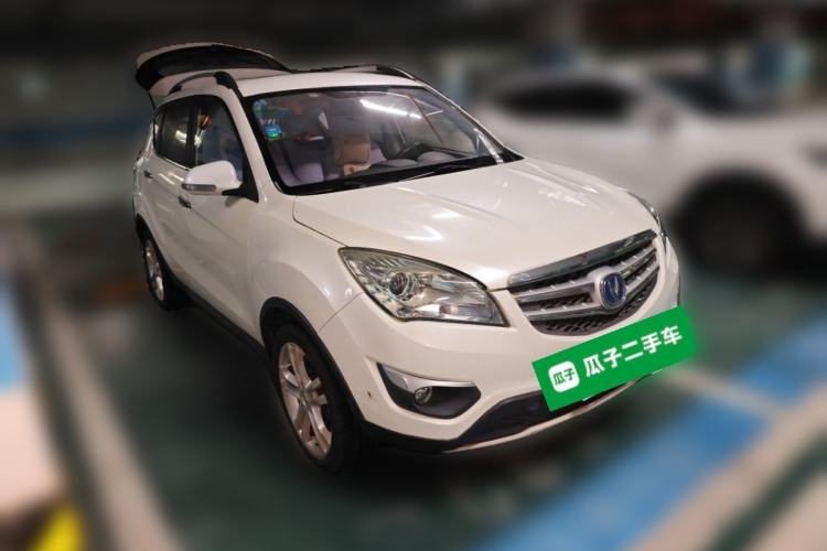 Used CHANGAN CS35 2015 1.6L Automatic Luxury Model China V Standard Front Right 45 Deg