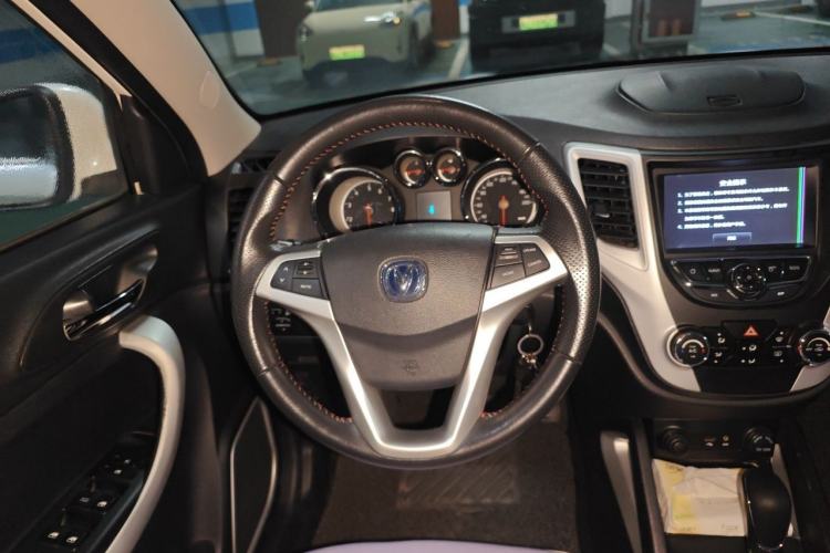 Used CHANGAN CS35 2015 1.6L Automatic Luxury Model China V Standard Steering Wheel