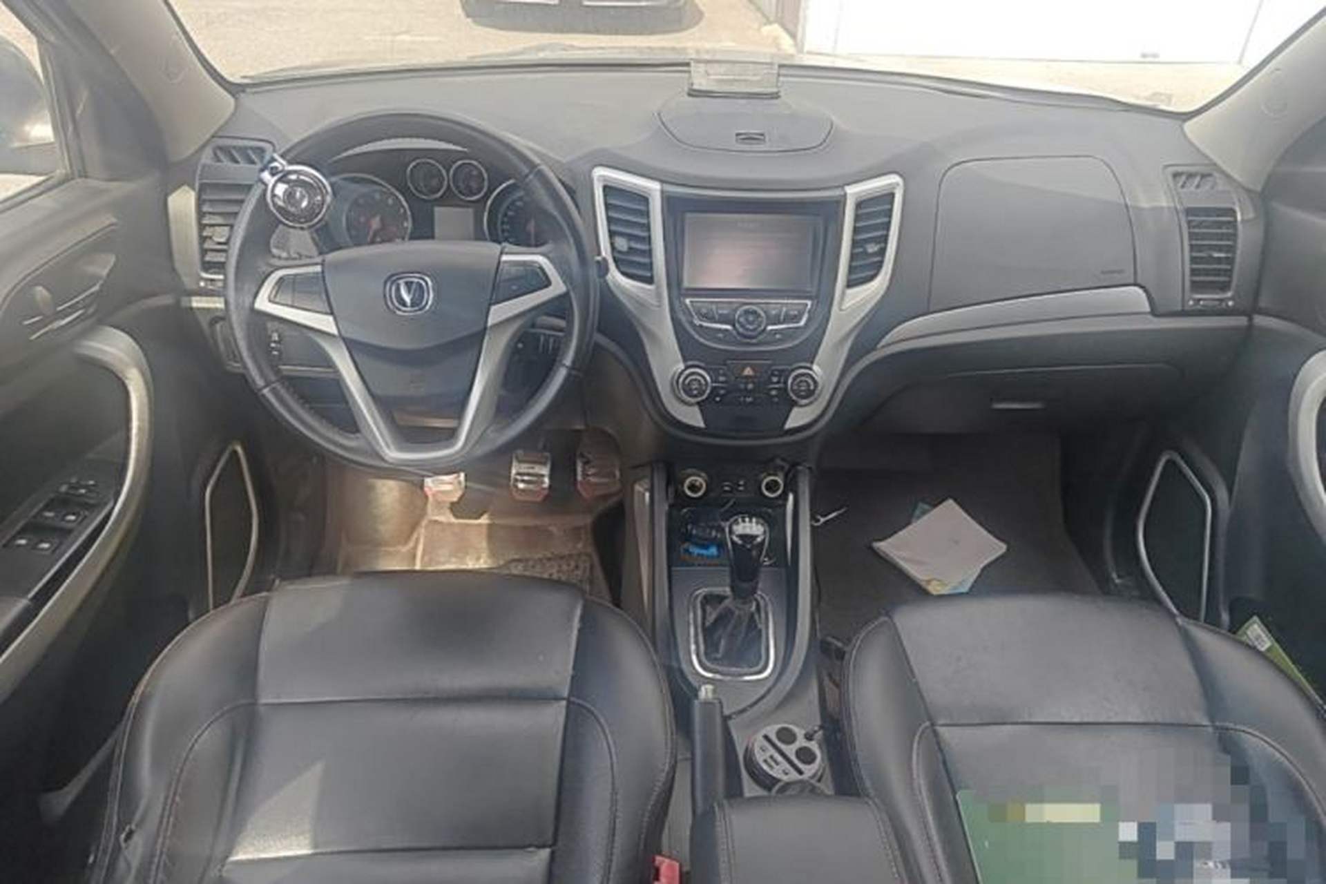 Used CHANGAN CS35 2015 1.6L Manual Luxury Model China V Standard Center Console