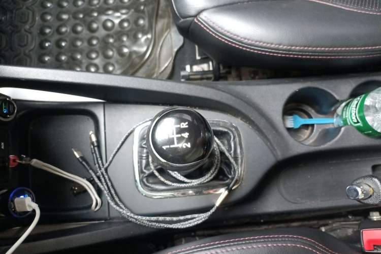 Used CHANGAN CS35 2015 1.6L Manual Luxury Model China V Standard Gear Lever