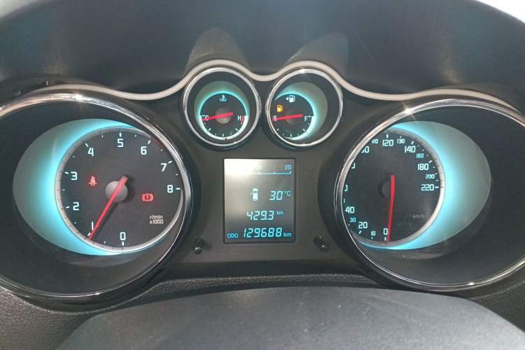 Used CHANGAN CS35 2015 1.6L Manual Luxury Model China V Standard Instrument Cluster