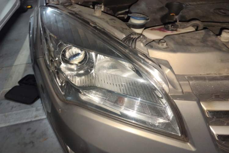 Used CHANGAN CS35 2015 1.6L Manual Luxury Model China V Standard Right Front Headlight