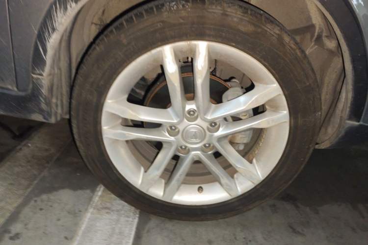 Used CHANGAN CS35 2015 1.6L Manual Luxury Model China V Standard Right Front Wheel Hub