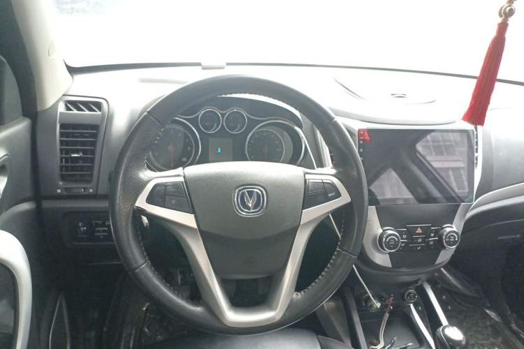 Used CHANGAN CS35 2015 1.6L Manual Luxury Model China V Standard Steering Wheel