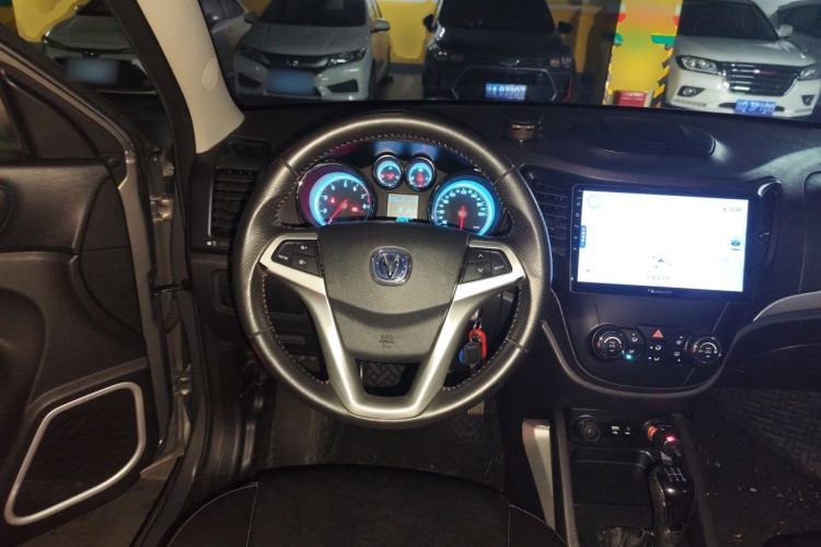 Used CHANGAN CS35 2015 1.6L Manual Luxury Model China V Standard Steering Wheel