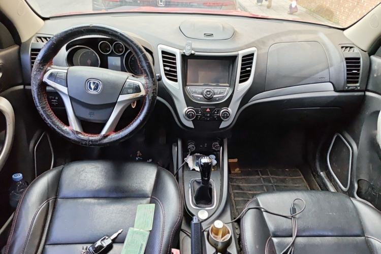 Used CHANGAN CS35 2015 1.6L Manual Luxury Model China V Standard Center Console