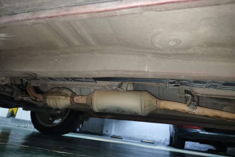 Used CHANGAN CS35 2015 1.6L Manual Luxury Model China IV Standard Chassis Front Left
