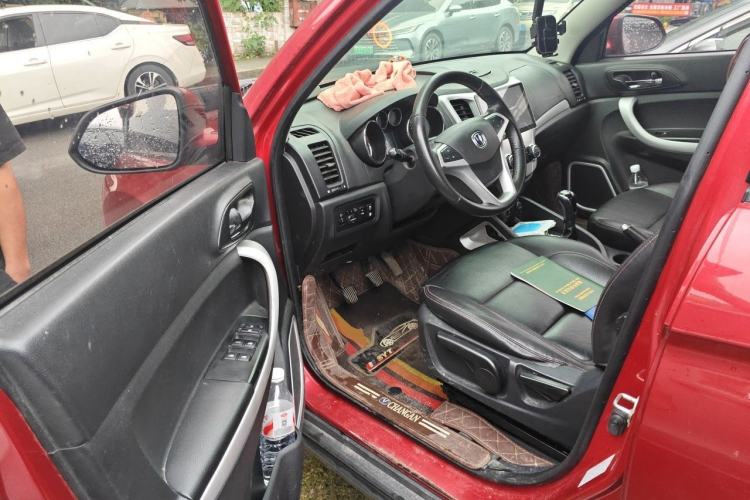 Used CHANGAN CS35 2015 1.6L Manual Luxury Model China V Standard Driver Seat