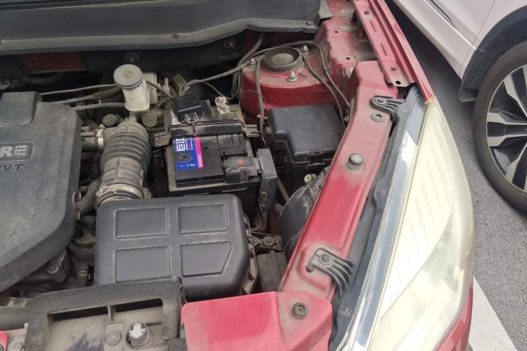 Used CHANGAN CS35 2015 1.6L Automatic Luxury Model China IV Standard Engine Bay Left