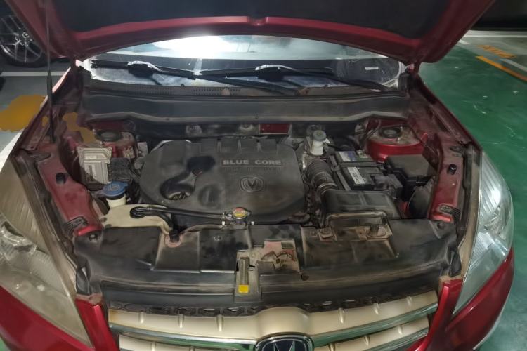 Used CHANGAN CS35 2015 1.6L Manual Luxury Model China IV Standard Engine Bay