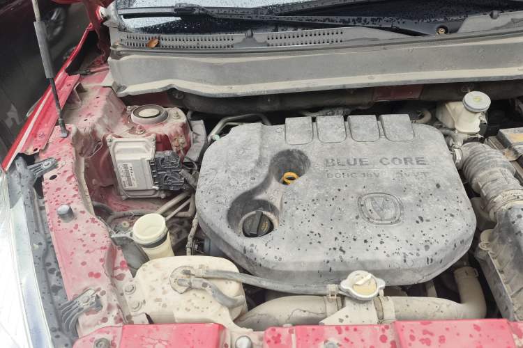 Used CHANGAN CS35 2015 1.6L Automatic Luxury Model China IV Standard Engine Bay Right