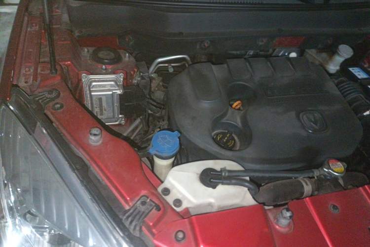 Used CHANGAN CS35 2015 1.6L Automatic Luxury Model China IV Standard Engine Bay Right